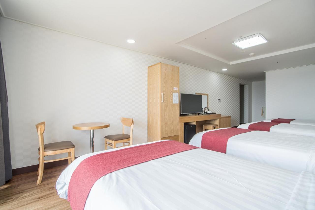 Breeze Bay Hotel Seogwipo Zewnętrze zdjęcie