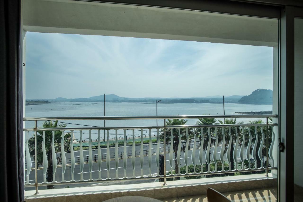 Breeze Bay Hotel Seogwipo Zewnętrze zdjęcie