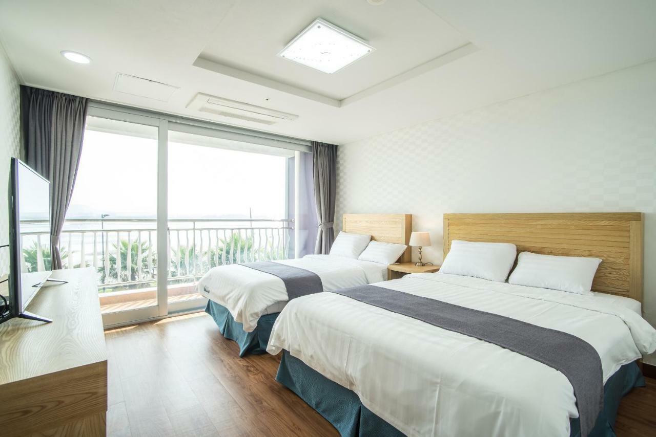 Breeze Bay Hotel Seogwipo Zewnętrze zdjęcie