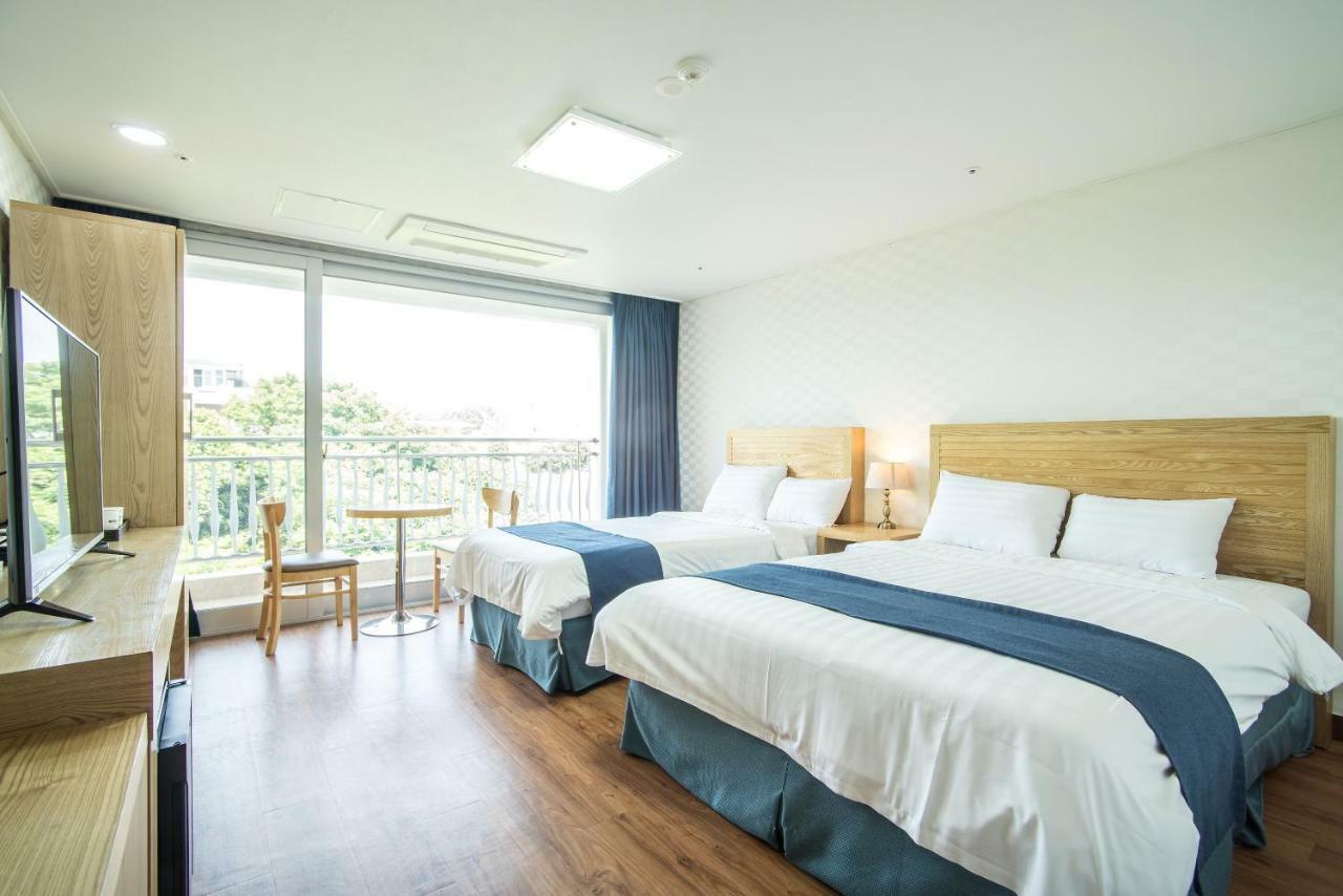 Breeze Bay Hotel Seogwipo Zewnętrze zdjęcie