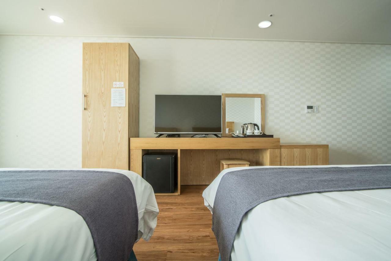 Breeze Bay Hotel Seogwipo Zewnętrze zdjęcie