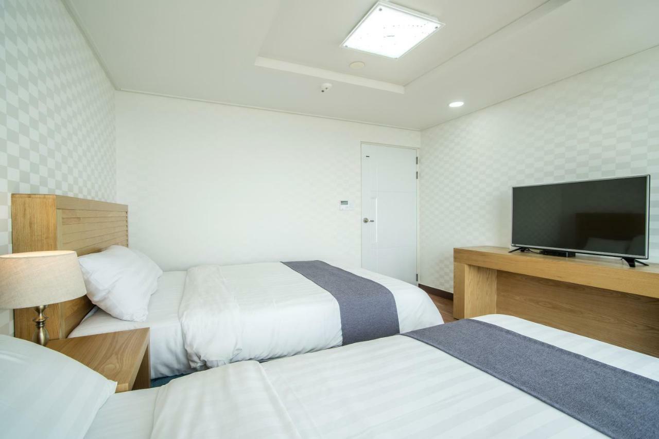 Breeze Bay Hotel Seogwipo Zewnętrze zdjęcie